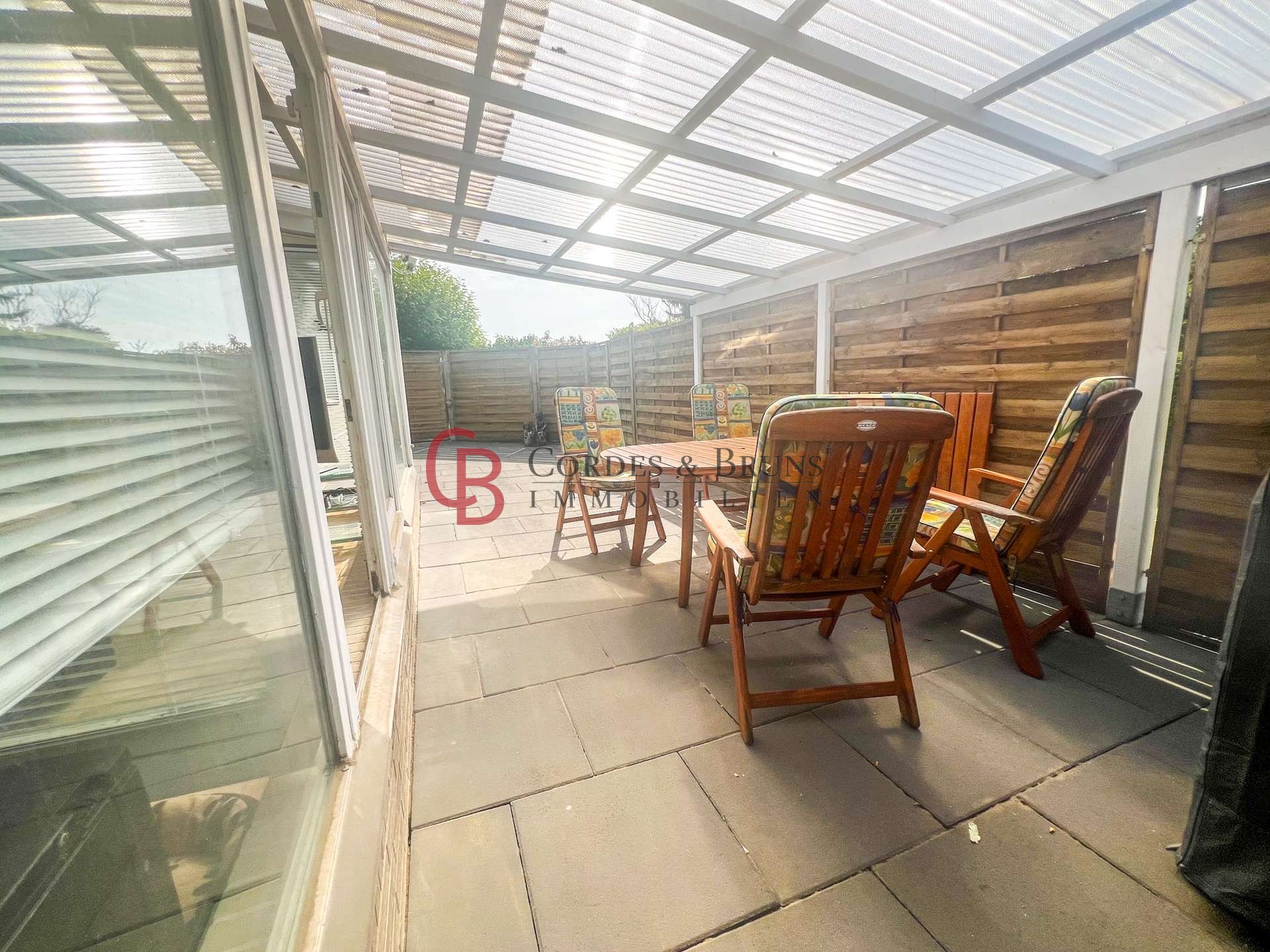 Überdachte Terrasse