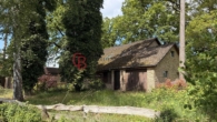 Ansicht Stichweg - Kernsanierungsbedürftiges Einfamilienhaus mit Sauna und Pool sowie Einliegerwohnung im OG