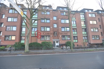 renovierte 2-Zimmer Wohnung in gepflegter Wohnanlage mit Tiefgaragenstellplatz, 28237 Bremen, Etagenwohnung
