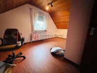 Schlafzimmer DG