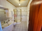 Duschbad - Schöne helle Wohnung mit Südloggia und TG Platz