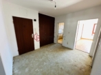 geräumige Diele - Schöne helle Wohnung mit Südloggia und TG Platz